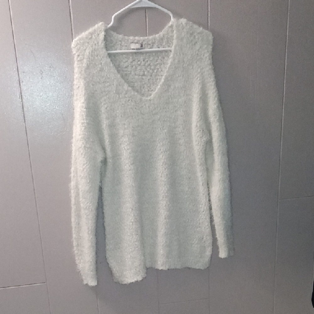 Cozy White V-Neck Sweater